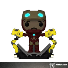 Cargar imagen en el visor de la galería, Funko Pop! Marvel : Iron Man With Gantry #905 ( SE )
